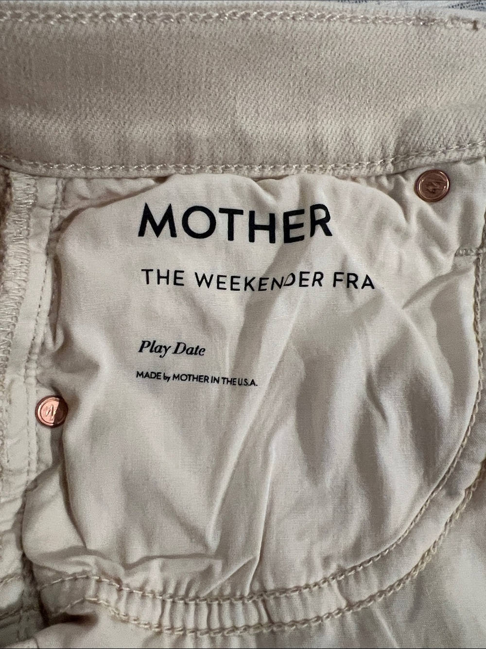 MOTHER The Weekender Mid Rise Flare Jeans Fog Beige Frayed Hem Size 27 - Picture 5 of 11